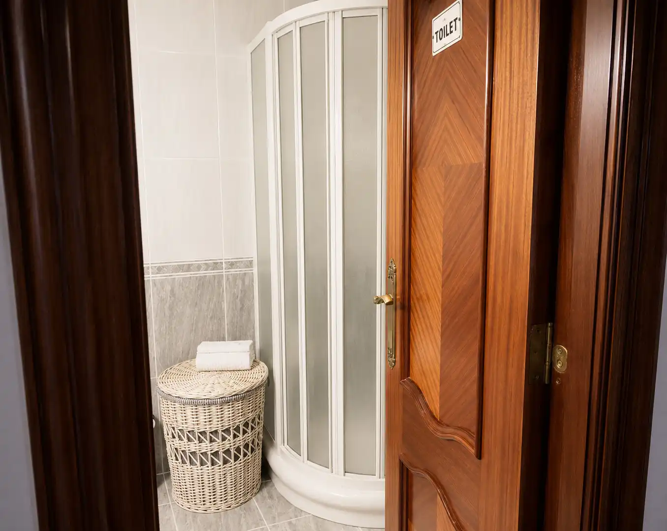 Baño de Piso de alquiler en Suances con Calefacción, Terraza y Amueblado