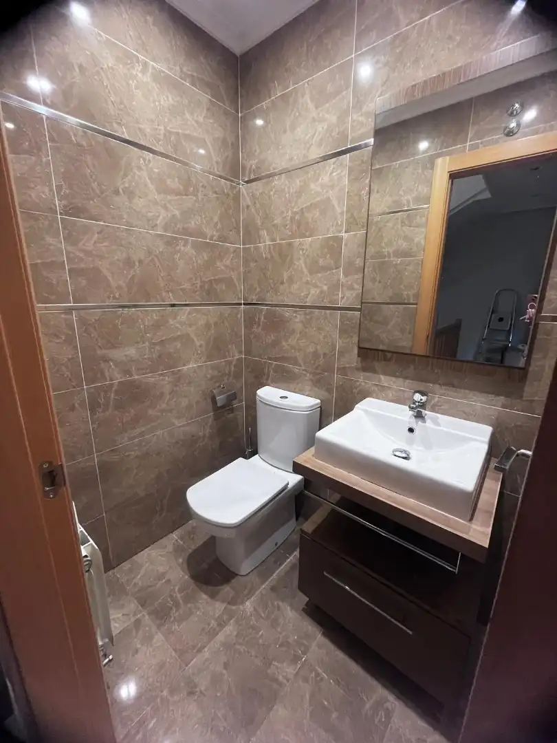 Bathroom of Houses for sale in Burgos  with Heating, Private garden and Furnished