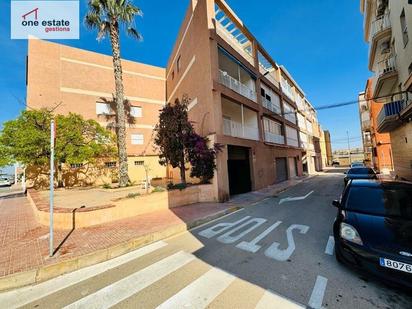 Vista exterior de Apartament en venda en Torrevieja amb Terrassa i Balcó