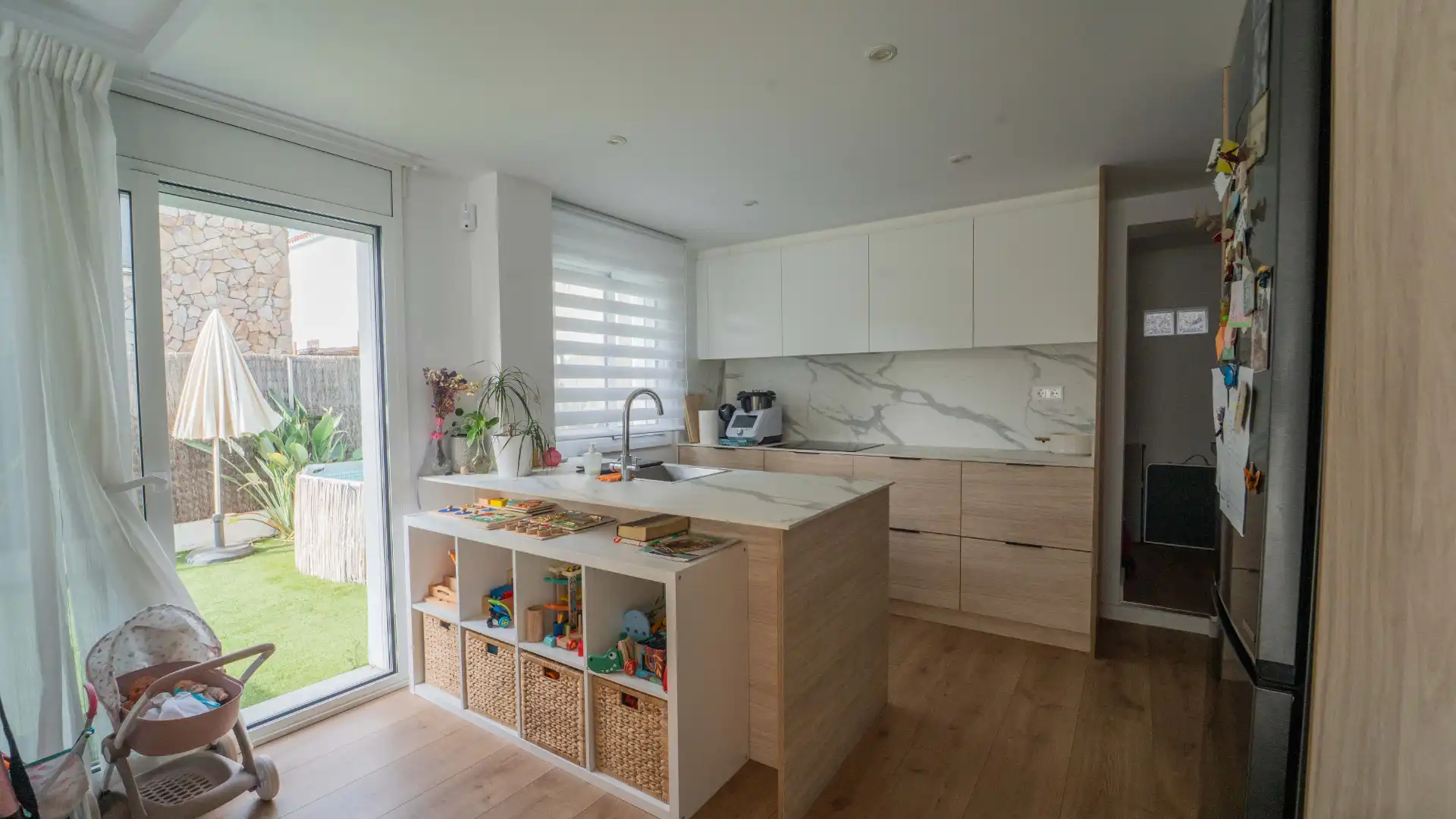 Cocina de Casa o chalet en venta en Pineda de Mar con Aire acondicionado, Calefacción y Jardín privado