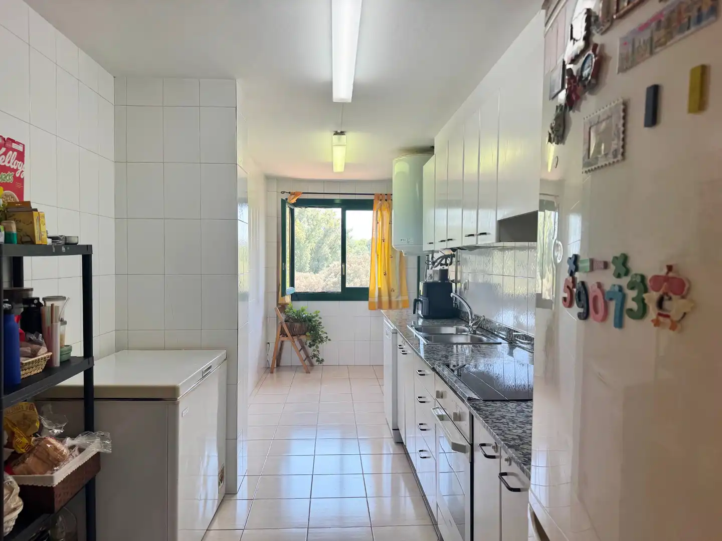 Küche von Wohnung zum Verkauf in Girona mit Klimaanlage, Heizung und Balkon