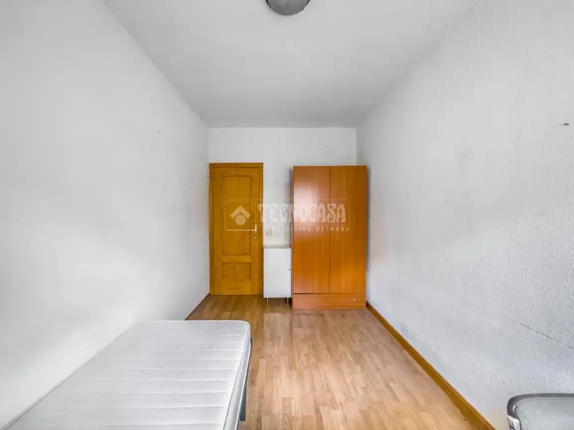 Habitación de Piso en venta en Madrid con Terraza
