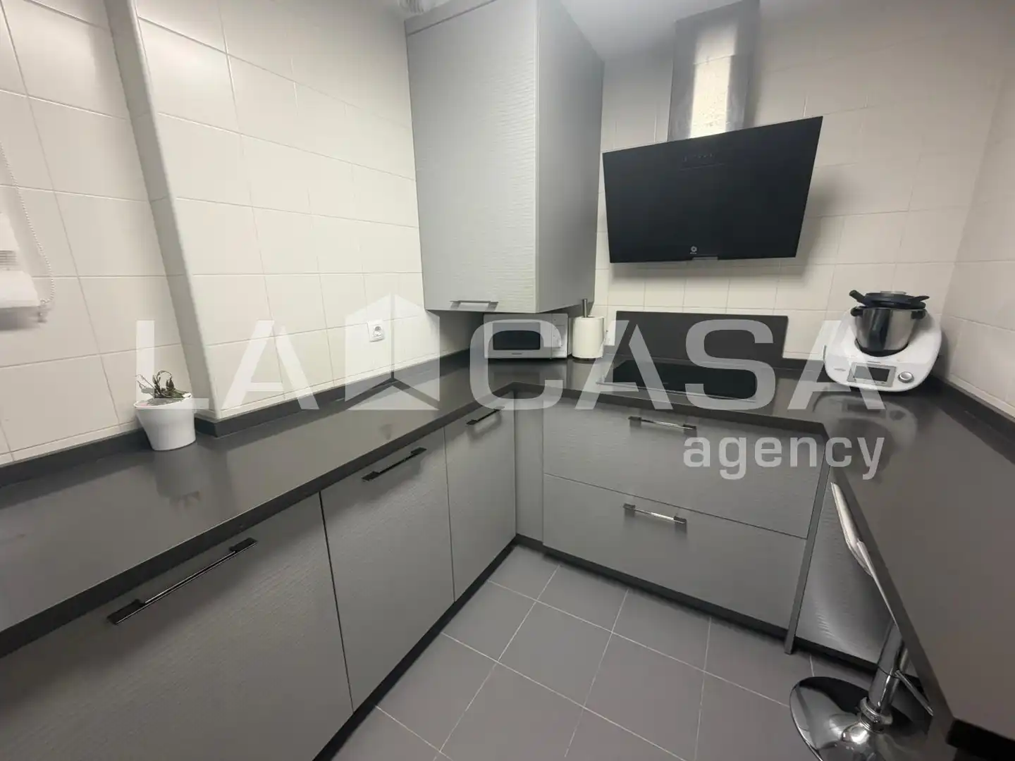 Cocina de Piso en venta en Dos Hermanas con Aire acondicionado, Terraza y Trastero