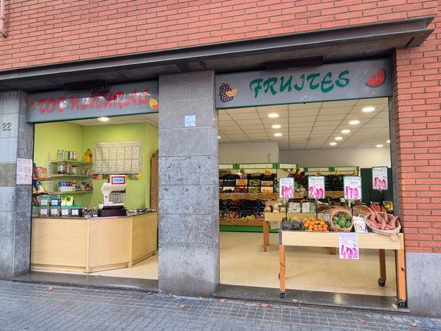 Local comercial en Alquiler en Carrer del Concili de Trento, 22 en El Clot