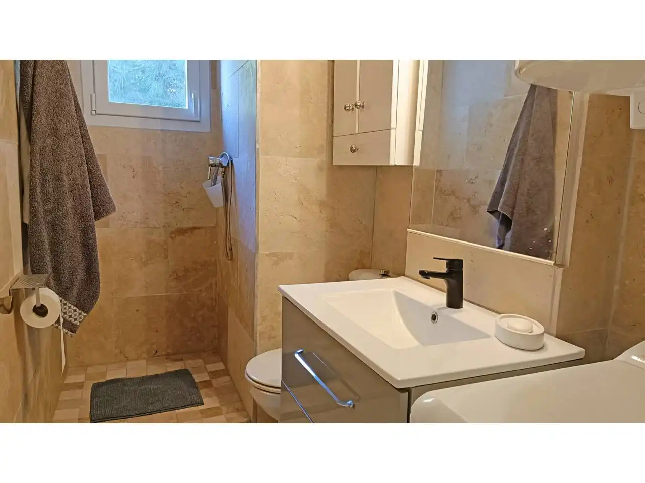 Baño de Piso en venta en L'Escala con Aire acondicionado, Calefacción y Terraza