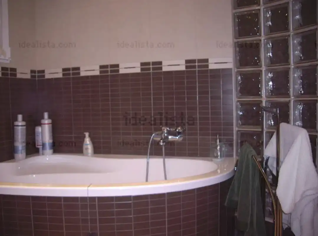 Bathroom of Flat for sale in Valencia  with Air Conditioner, Terrace and Furnished