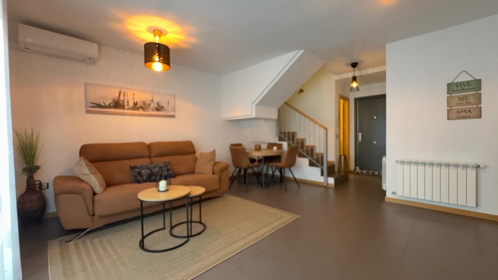 Living room of Single-family semi-detached for sale in Marchamalo  with Air Conditioner, Heating and Private garden