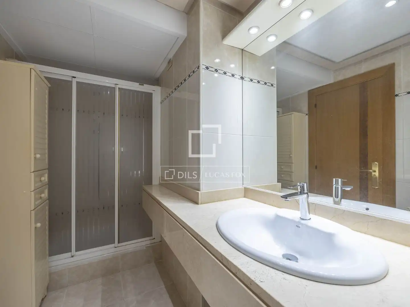 Badezimmer von Wohnung zur Miete in Gandesa mit Klimaanlage, Heizung und Privatgarten