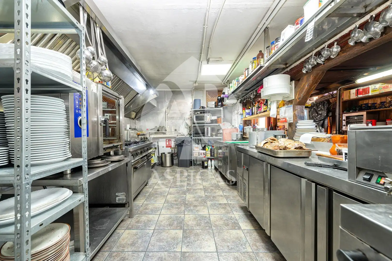 Commercial properties for sale in Montaña - La Data
