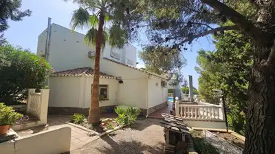 Vista exterior de Casa o chalet en venta en Mijas con Aire acondicionado, Calefacción y Jardín privado