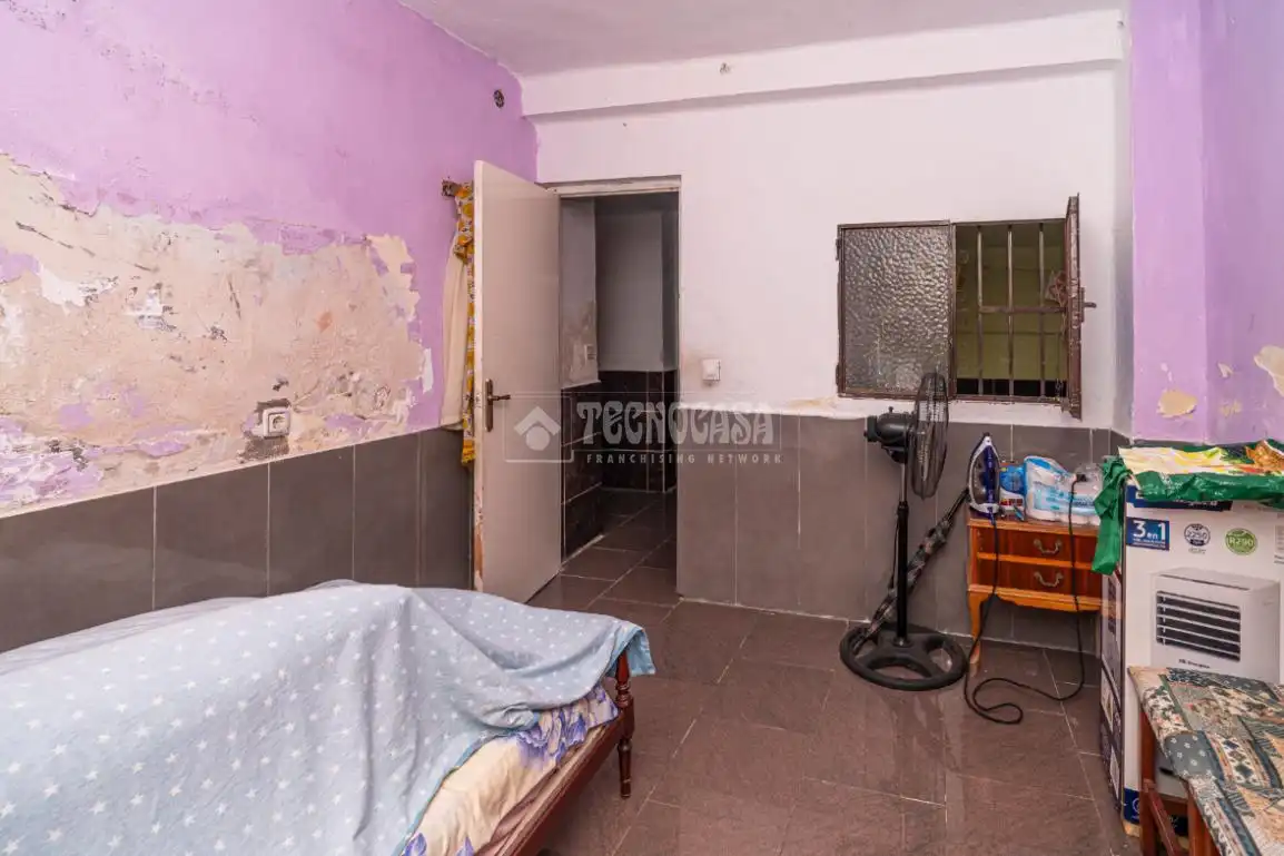 Dormitori de Casa adosada en venda en Linares amb Aire condicionat i Terrassa