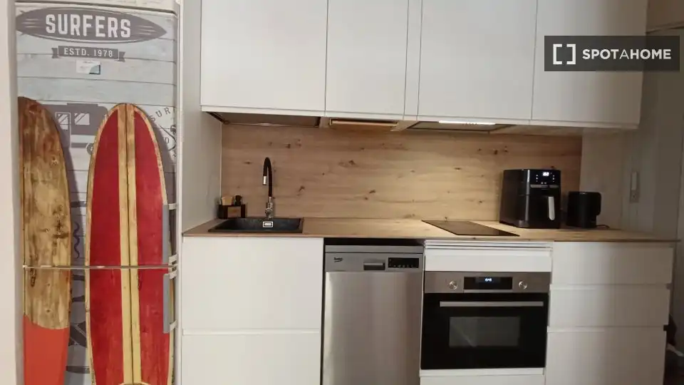 Cocina de Piso de alquiler en  Barcelona Capital con Aire acondicionado, Calefacción y Amueblado