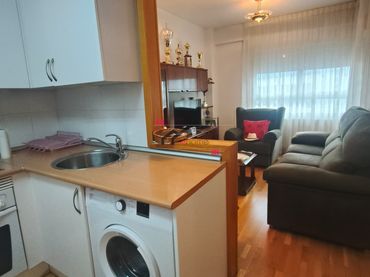 Pis amb balcó en venda a Bagatza - San Vicente