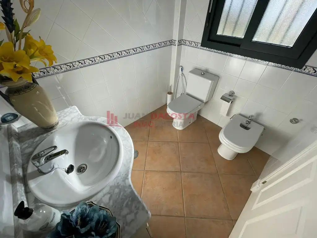 Bathroom of Detached homes for rent in Islantilla
