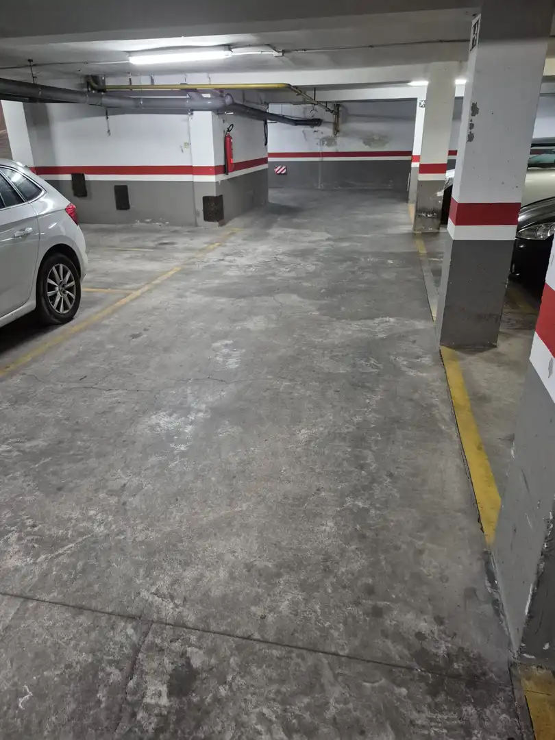 Parkplatz von Garage zur Miete in Valencia