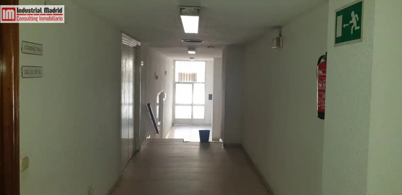 Local comercial en venda a Centro, imagen 2
