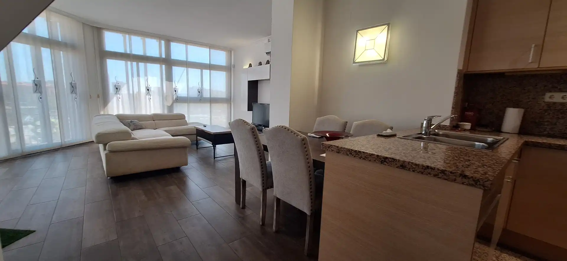 Wohnzimmer von Maisonette zum Verkauf in Terrassa mit Klimaanlage, Parkett und Terrasse