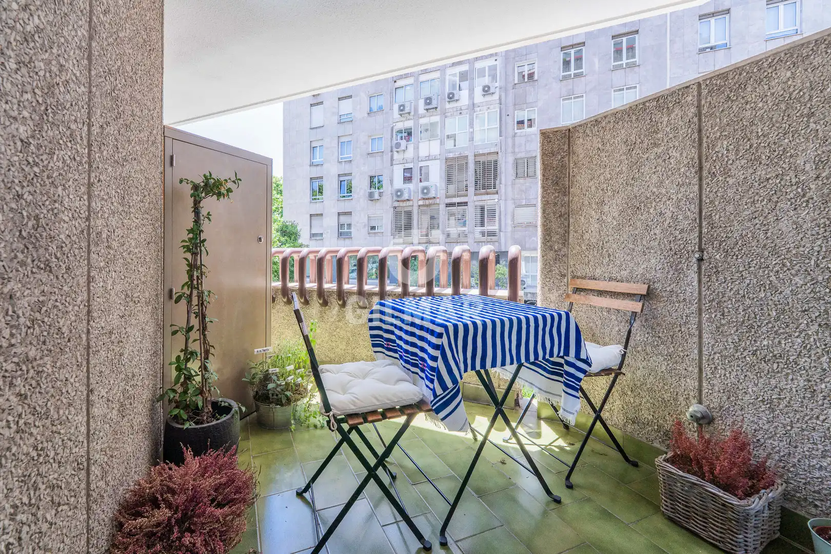 Terrassa de Pis en venda en Madrid amb Calefacció, Piscina i Balcó
