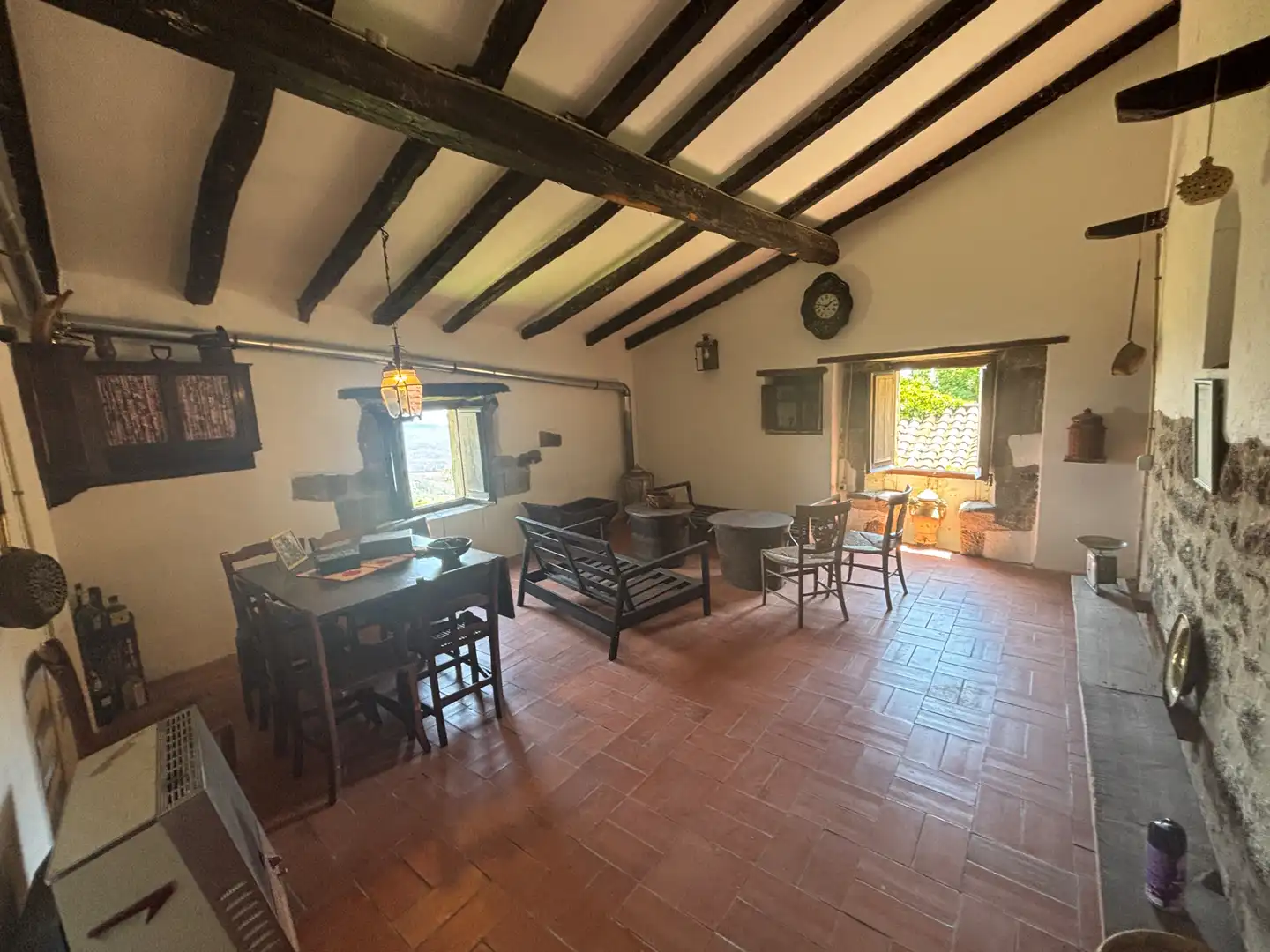 Comedor de Finca rústica en venta en Olot con Aire acondicionado, Calefacción y Jardín privado