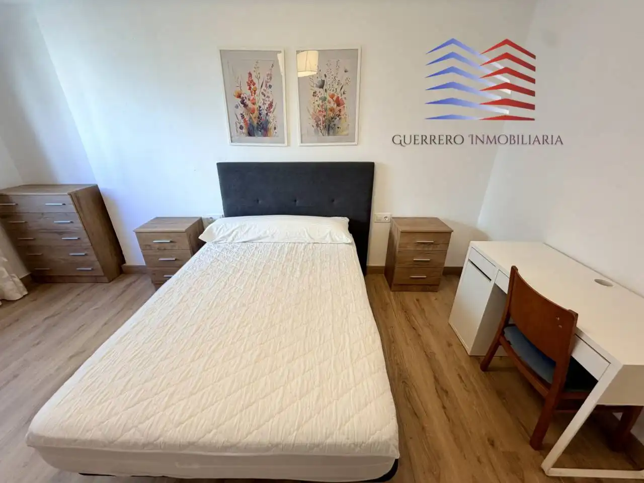 Habitación de Piso de alquiler en Ourense Capital  con Calefacción, Parquet y Alarma