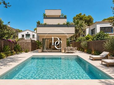 Casa amb piscina en venda a Avenida de Nostra Senyora del Vinyet