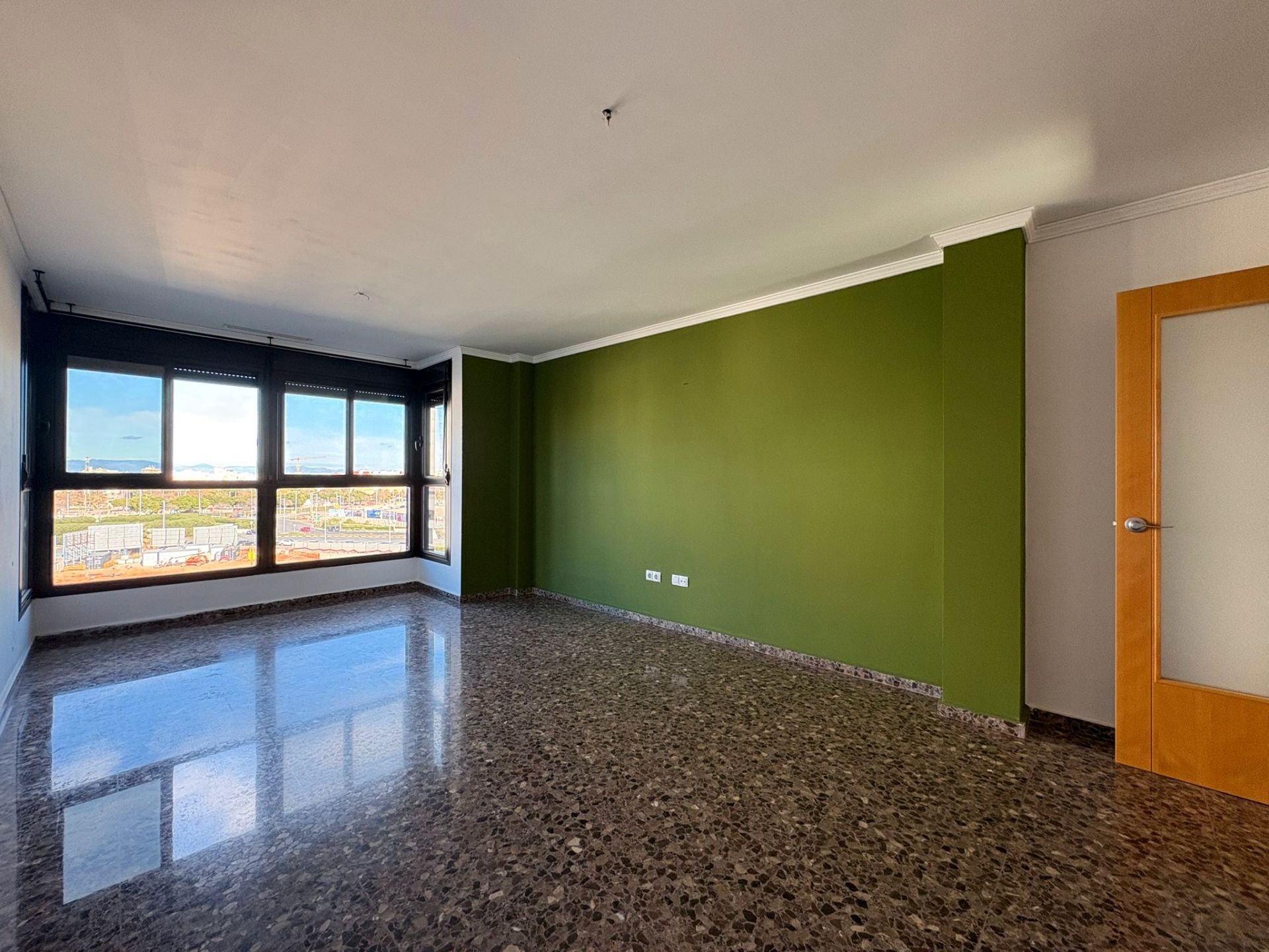 Exterior view of Flat for sale in Torrent  with Air Conditioner, Heating and Storage room