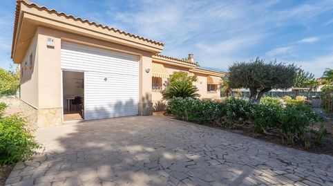 Casa en Riumar con parcela de 600 m2, piscina, garaje, jardín y parking para dos coches, imagen 3