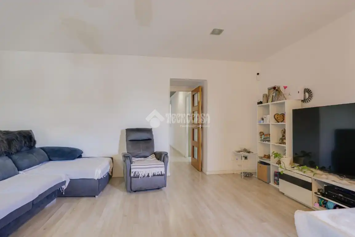 Sala d'estar de Pis en venda en Terrassa amb Aire condicionat i Balcó