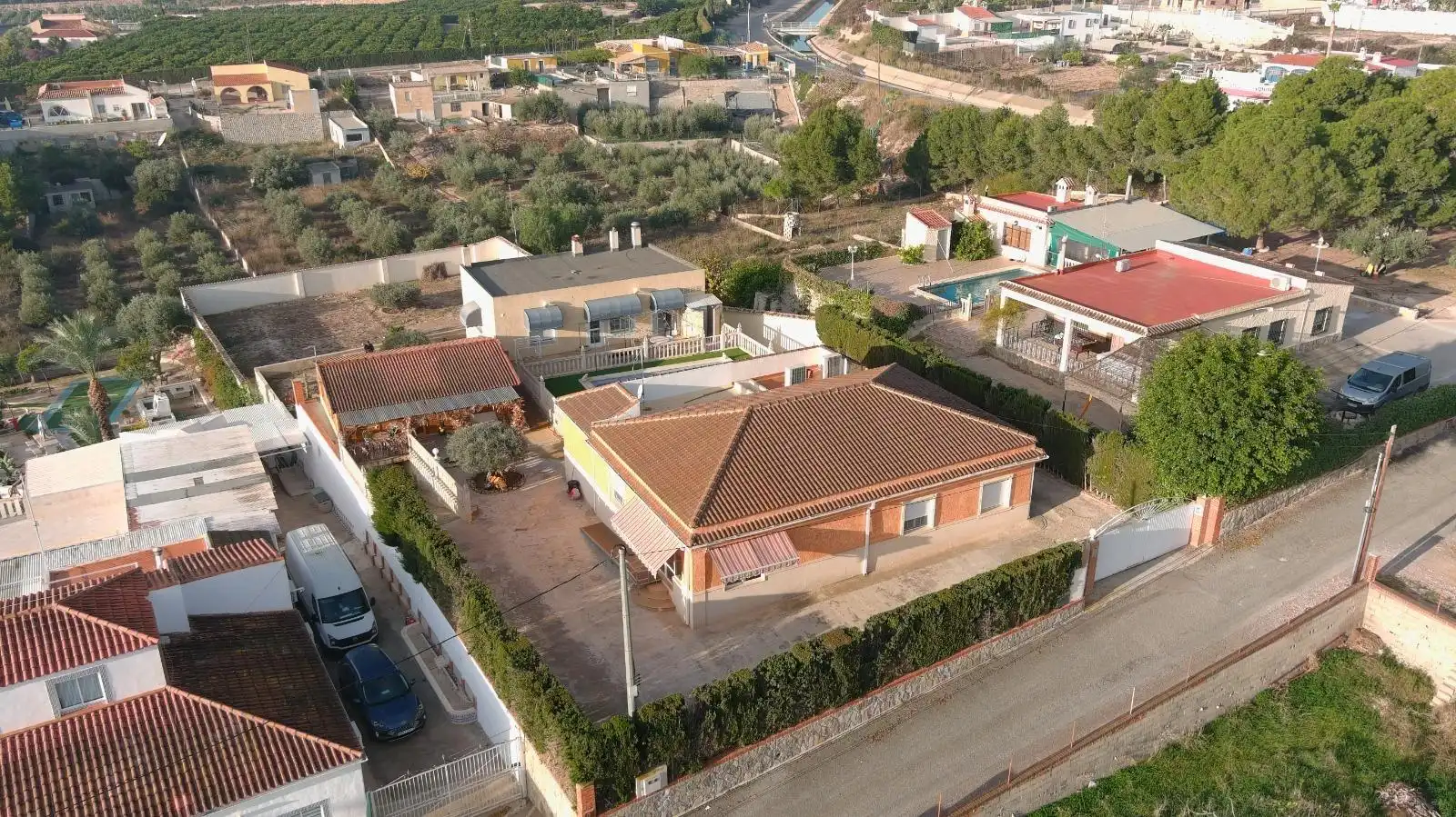 Vista exterior de Casa o xalet en venda en Albatera amb Aire condicionat, Calefacció i Jardí privat