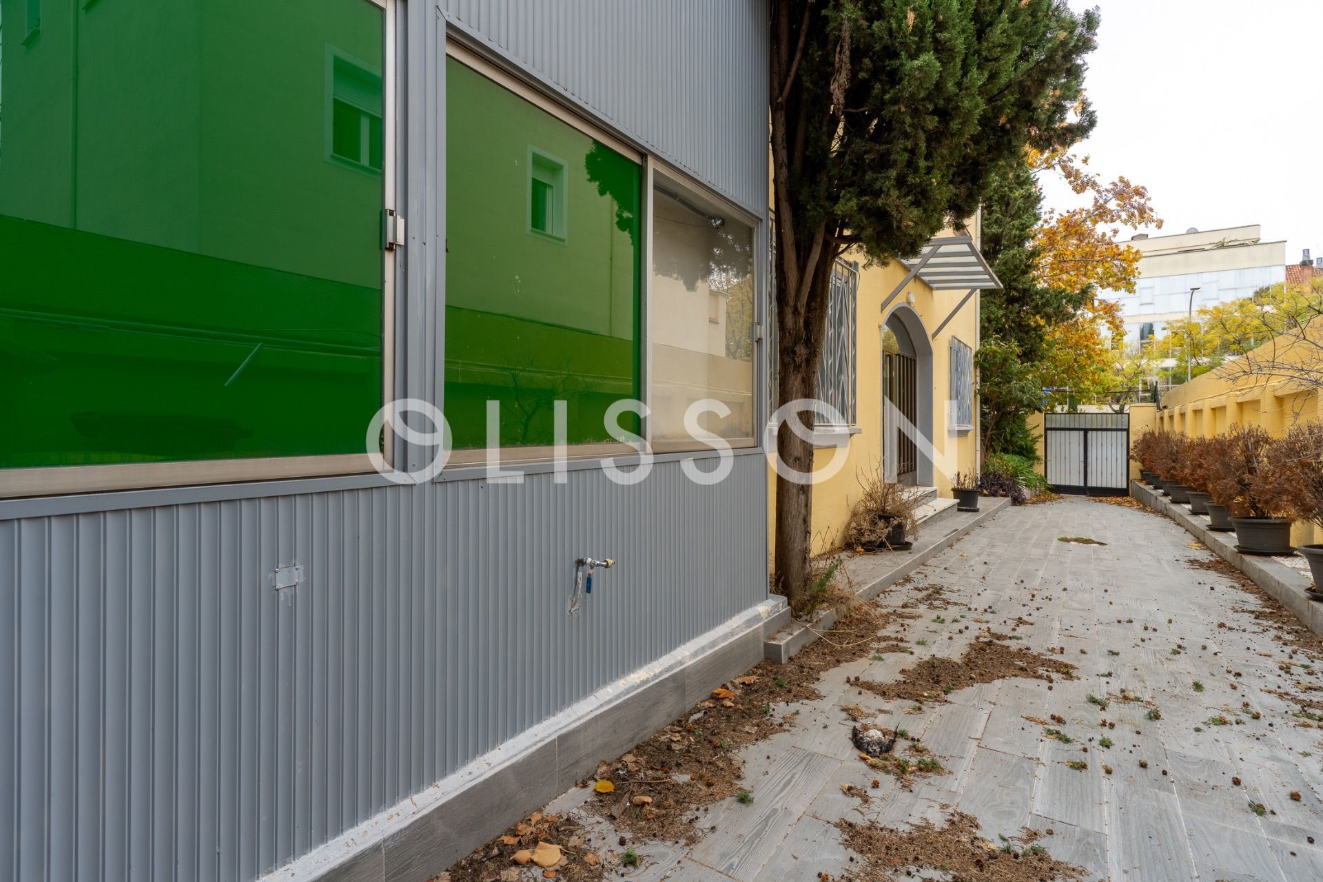 Exterior view of House or chalet for sale in  Madrid Capital  with Terrace and Storage room