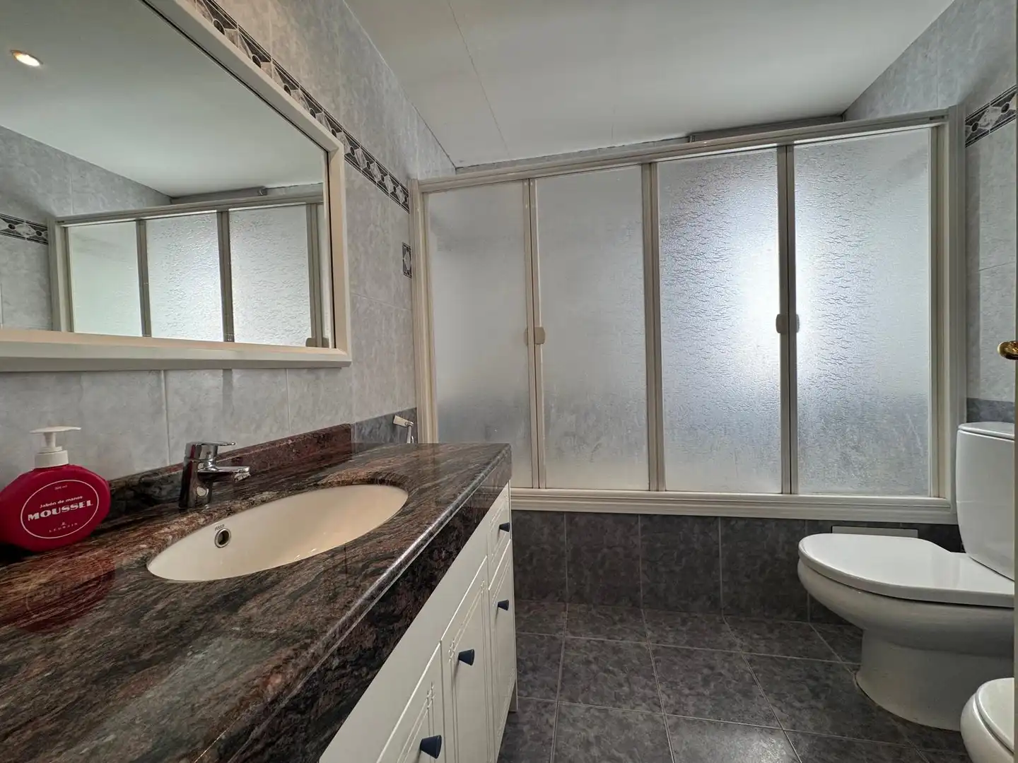 Bathroom of Houses for sale in Pallejà  with Air Conditioner, Heating and Private garden