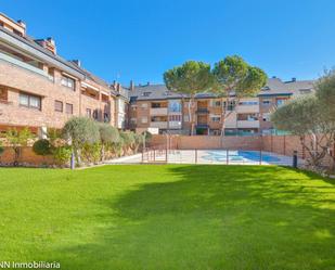 Vista exterior de Dúplex en venda en Villanueva del Pardillo amb Aire condicionat i Terrassa