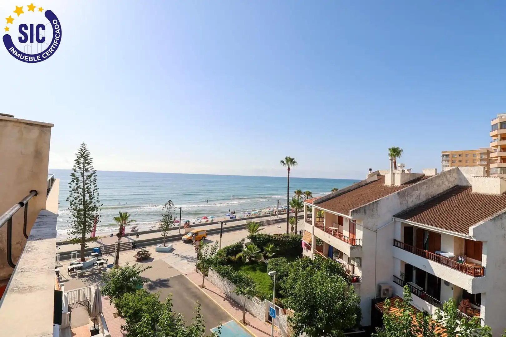 Vista exterior de Apartament en venda en Oropesa del Mar / Orpesa amb Jardí privat, Terrassa i Moblat