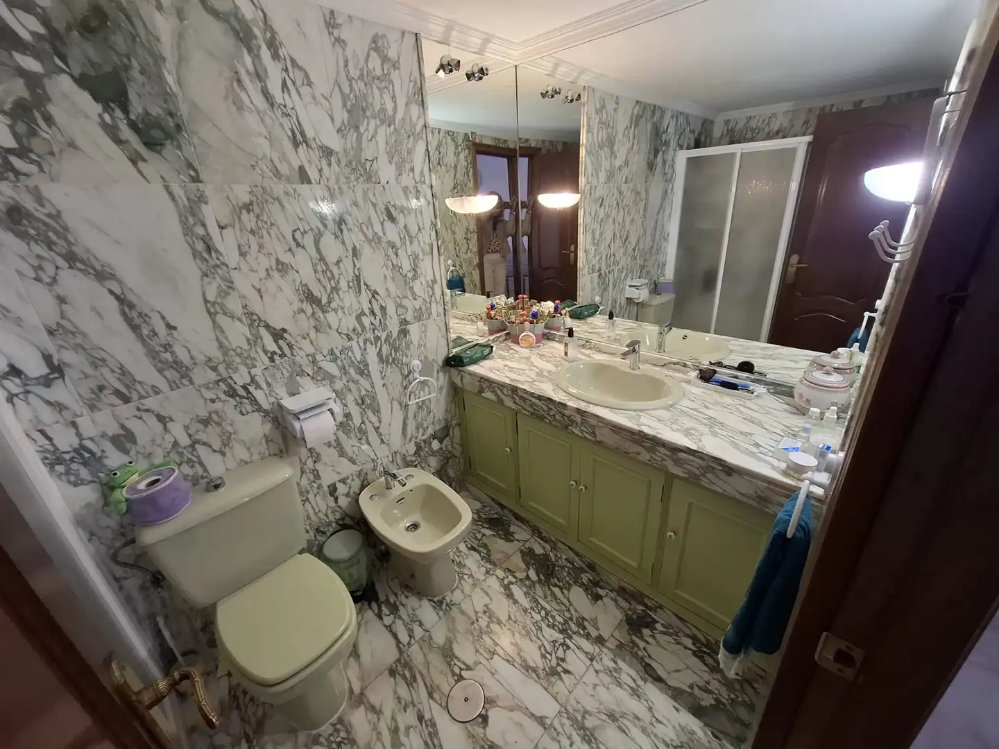 Bathroom of Flat for sale in Fuengirola  with Air Conditioner and Terrace