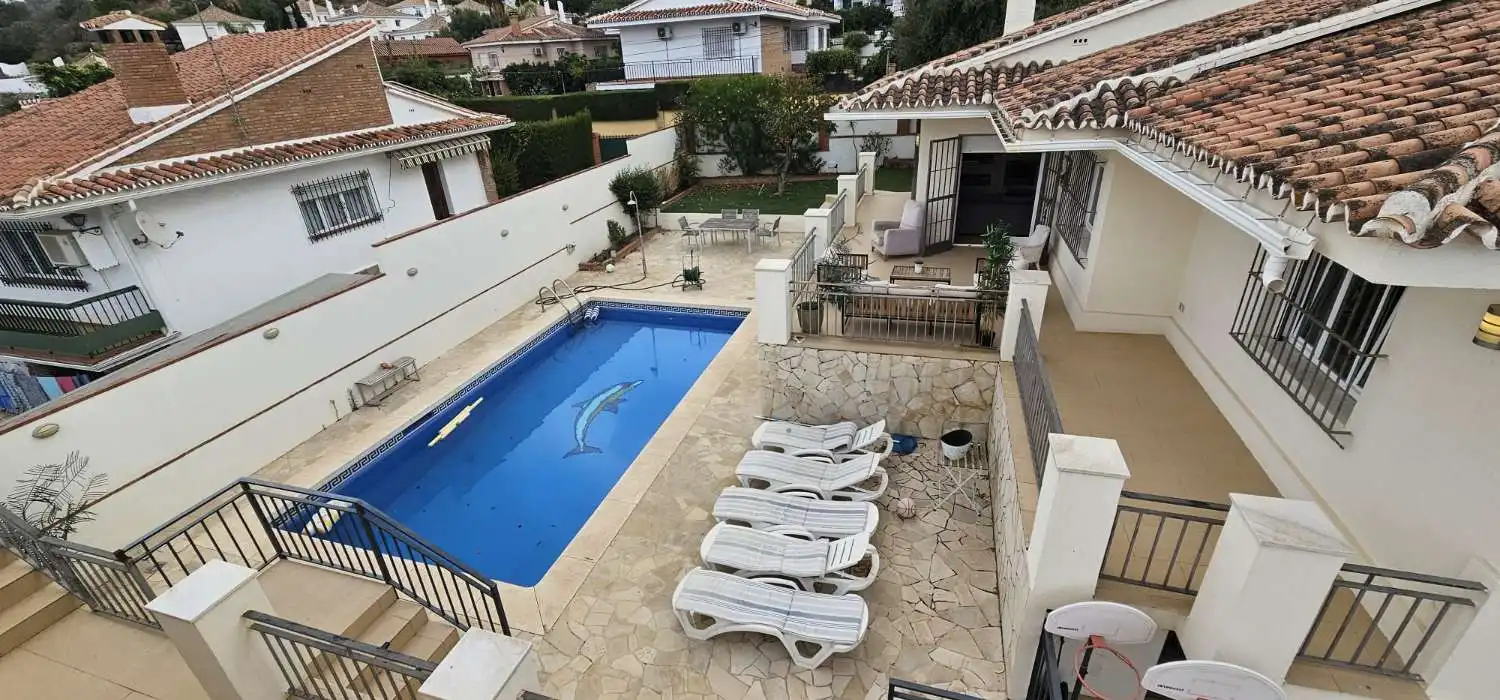 Piscina de Casa o xalet en venda en Alhaurín de la Torre amb Aire condicionat, Calefacció i Parquet