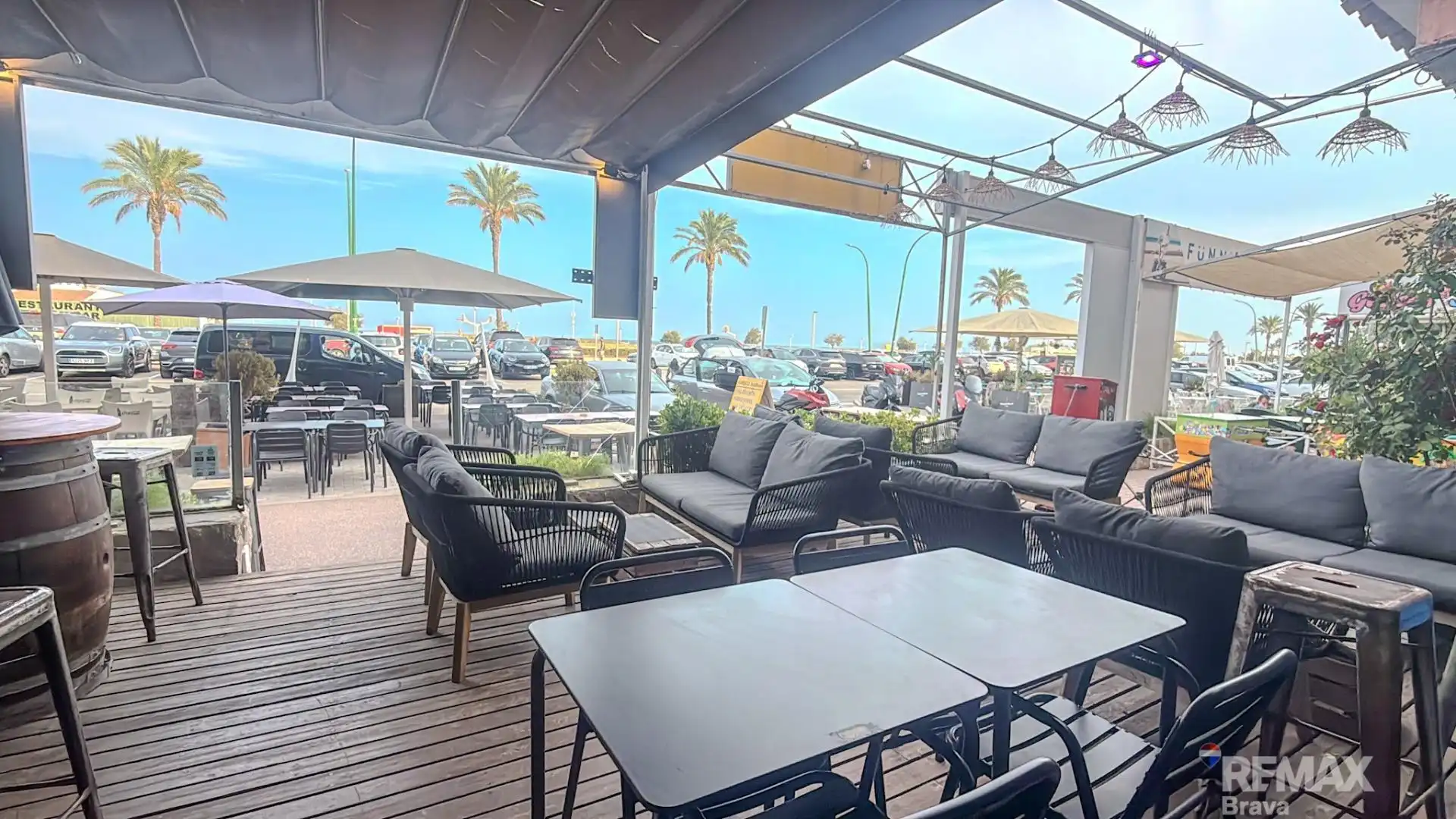 Terraza de Local de alquiler en Empuriabrava con Aire acondicionado, Terraza y Amueblado