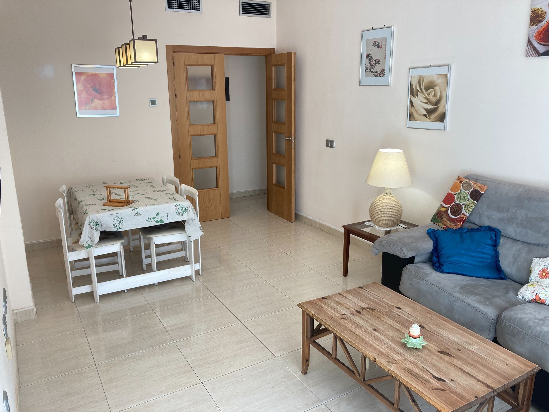 Living room of Flat for sale in Roquetas de Mar  with Air Conditioner, Terrace and Swimming Pool