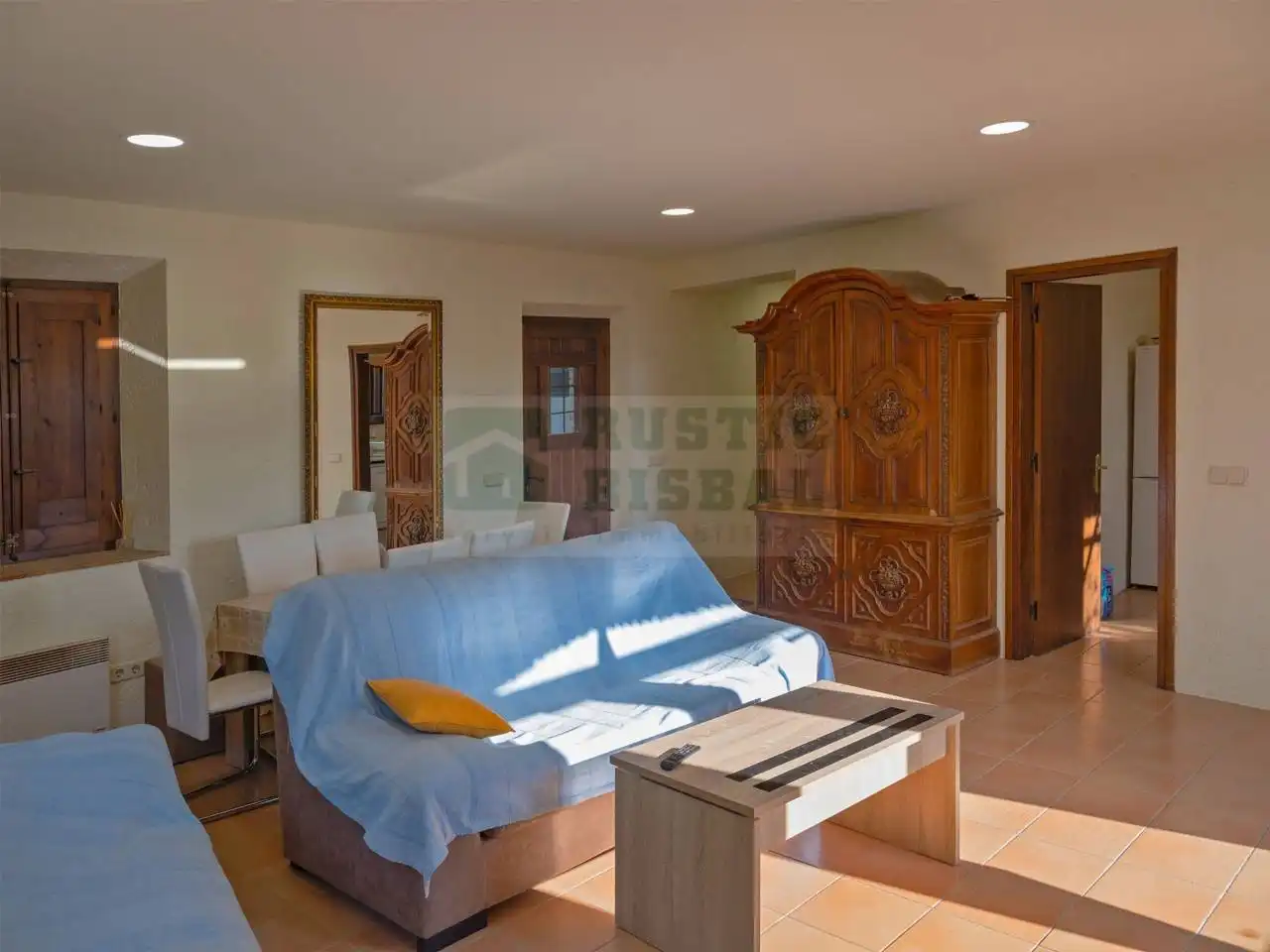Sala de estar de Finca rústica en venta en Sant Miquel de Fluvià con Aire acondicionado, Calefacción y Terraza