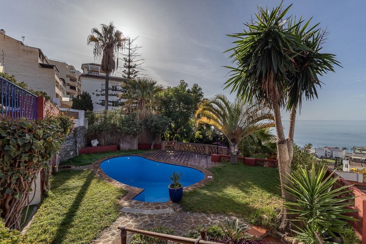 Jardí de Casa o xalet en venda en Almuñécar amb Aire condicionat, Jardí privat i Terrassa