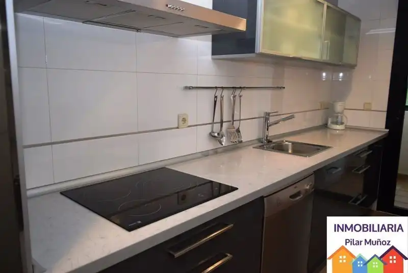 Cocina de Piso de alquiler en Ávila con Calefacción, Terraza y Amueblado