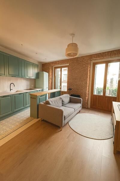 Living room of Flat for sale in  Madrid Capital  with Air Conditioner, Heating and Storage room