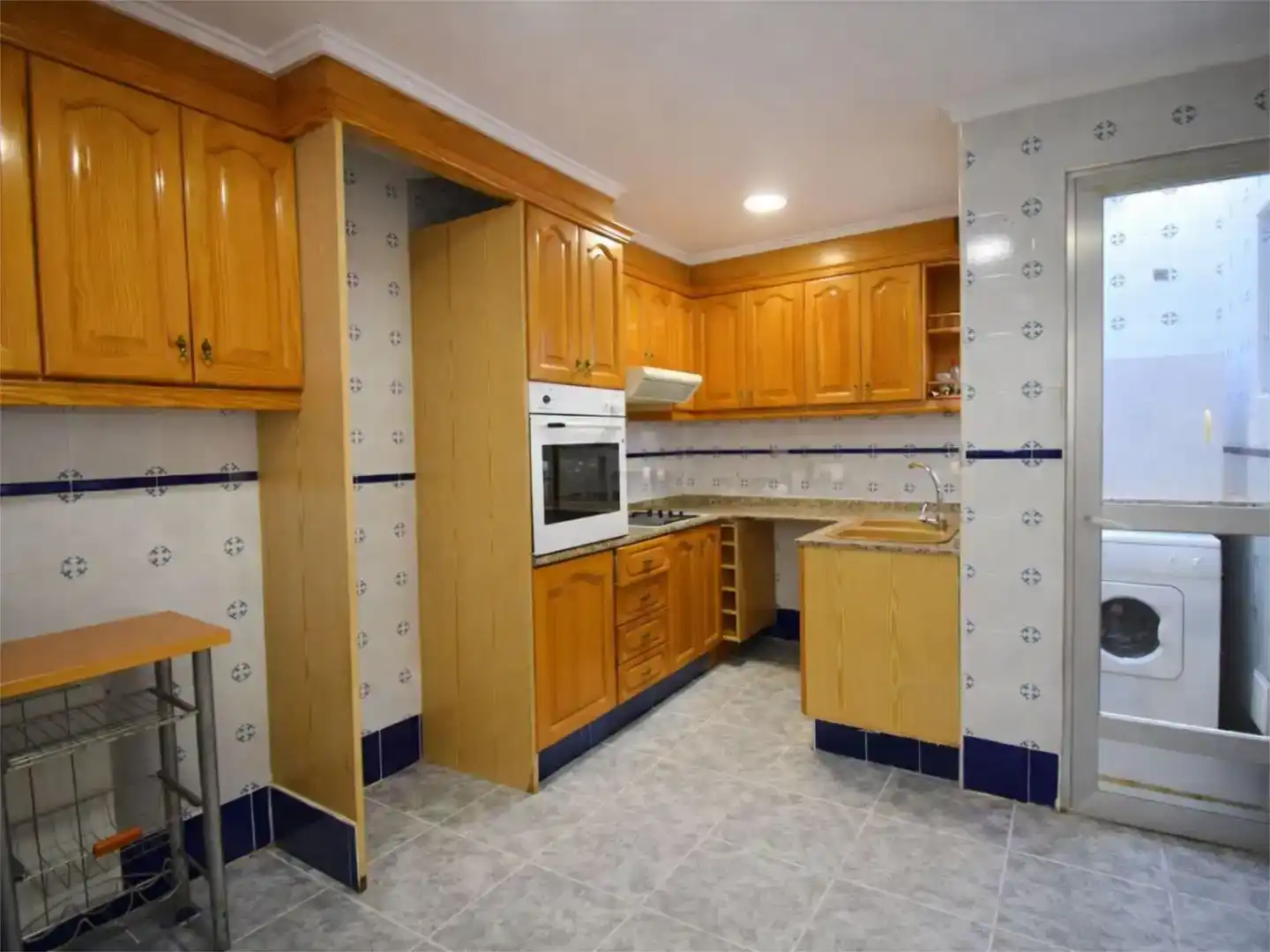 Cuina de Pis en venda en L'Eliana amb Aire condicionat, Jardí privat i Parquet