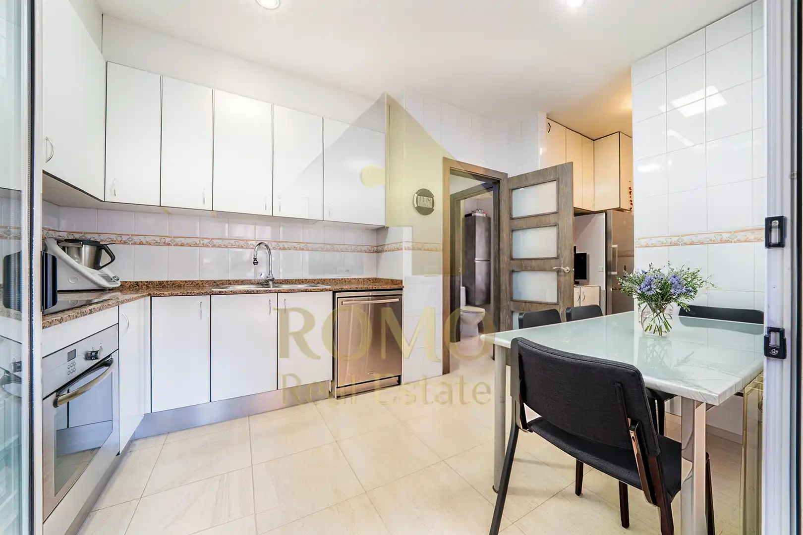 Vista exterior de Casa adosada en venta en Santa Perpètua de Mogoda con Aire acondicionado, Calefacción y Jardín privado