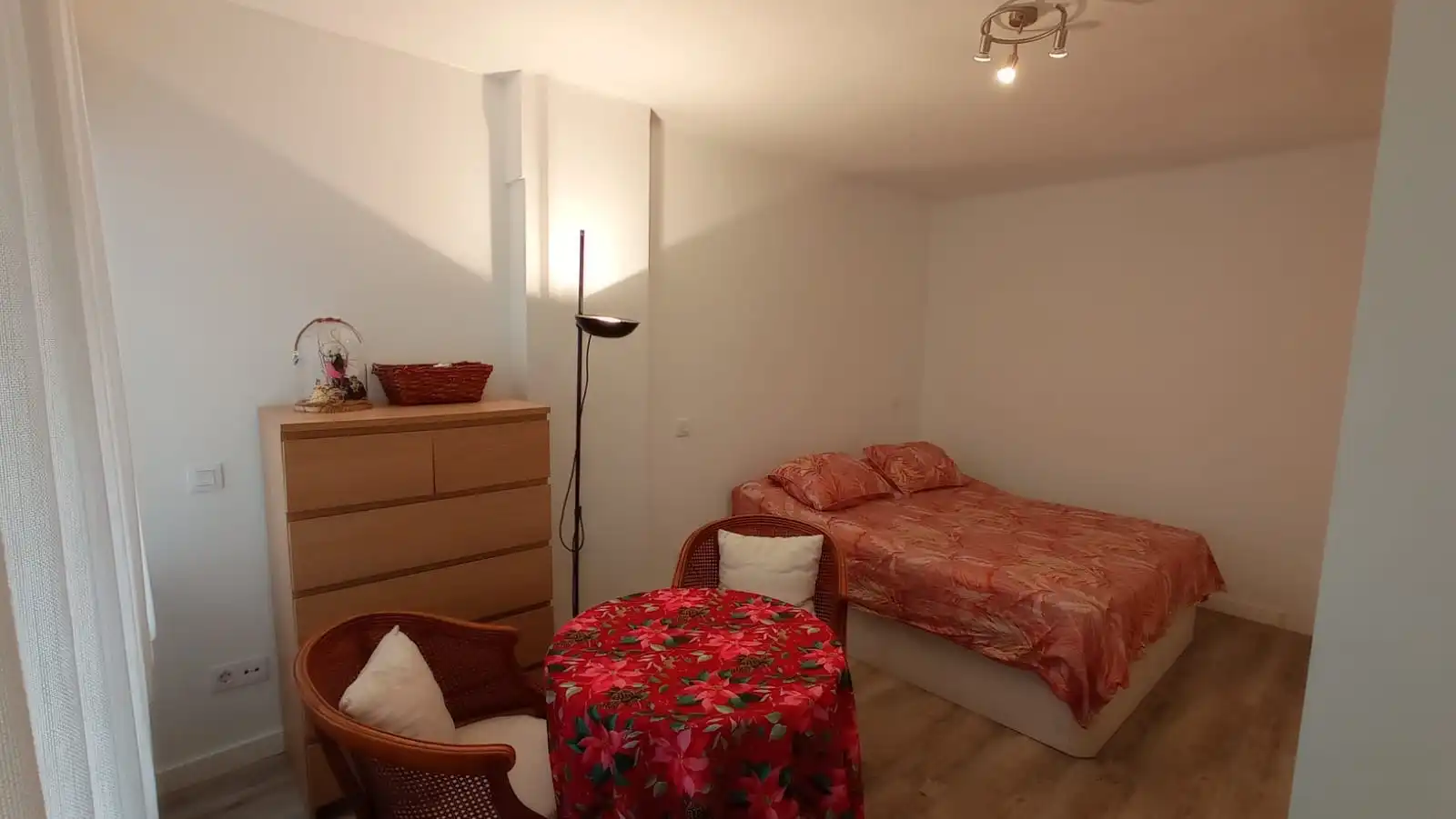 Dormitori de Pis en venda en Vélez-Málaga amb Terrassa i Piscina comunitària