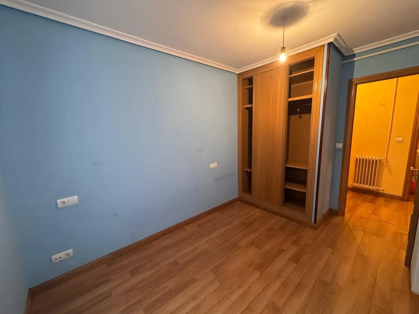 Schlafzimmer von Wohnung zum Verkauf in Ponferrada mit Heizung, Abstellraum und Balkon