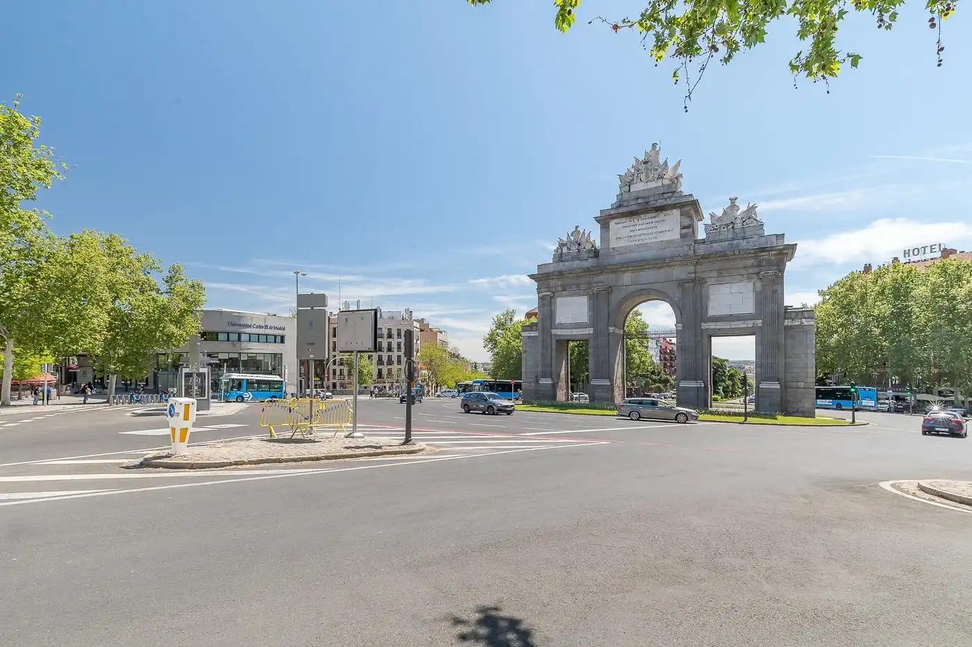 Oficina de lloguer a Plaza JACINTO BENAVENTE, Cortes - Huertas
