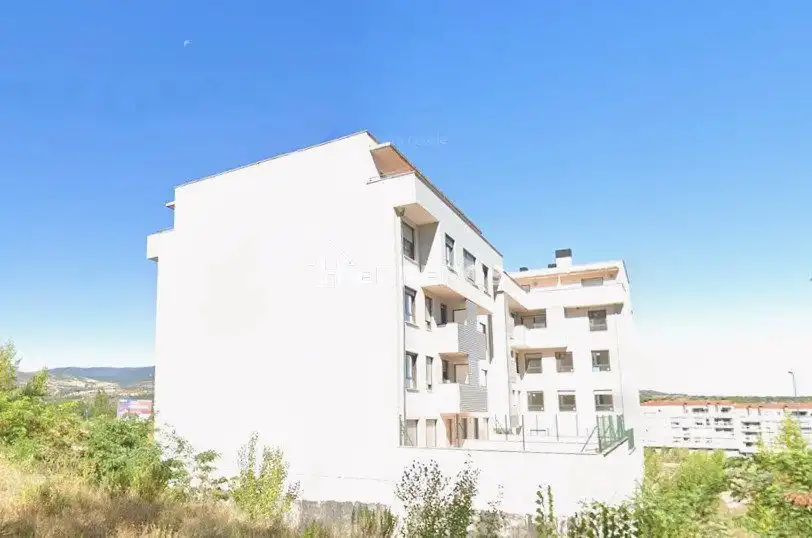 Vista exterior de Piso en venta en Albelda de Iregua con Calefacción, Parquet y Terraza