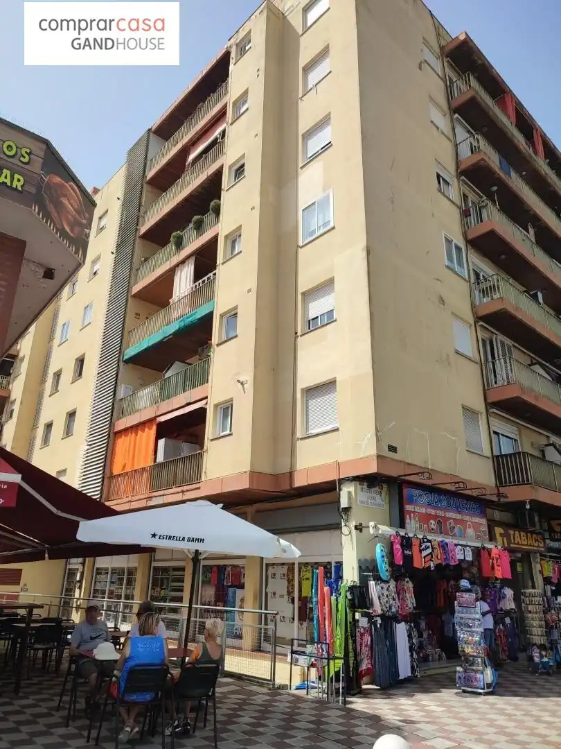Vista exterior de Pis en venda en Lloret de Mar amb Balcó i Piscina comunitària