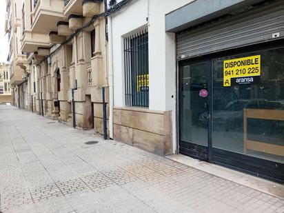 Vista exterior de Local en venda en  Logroño