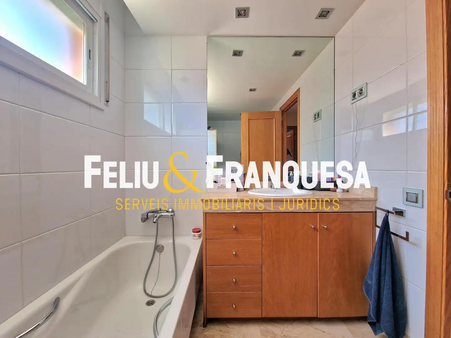 Bathroom of Houses for sale in Sant Cugat del Vallès  with Heating, Private garden and Terrace